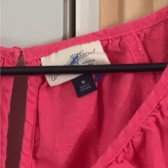 Universal Thread Pink V-Neck Women's Romper. Size M. - Picture 3 of 3